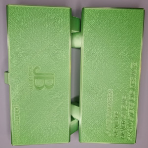 Medium Case with Tissue Compartment