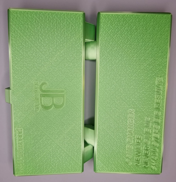 Medium Case with Tissue Compartment